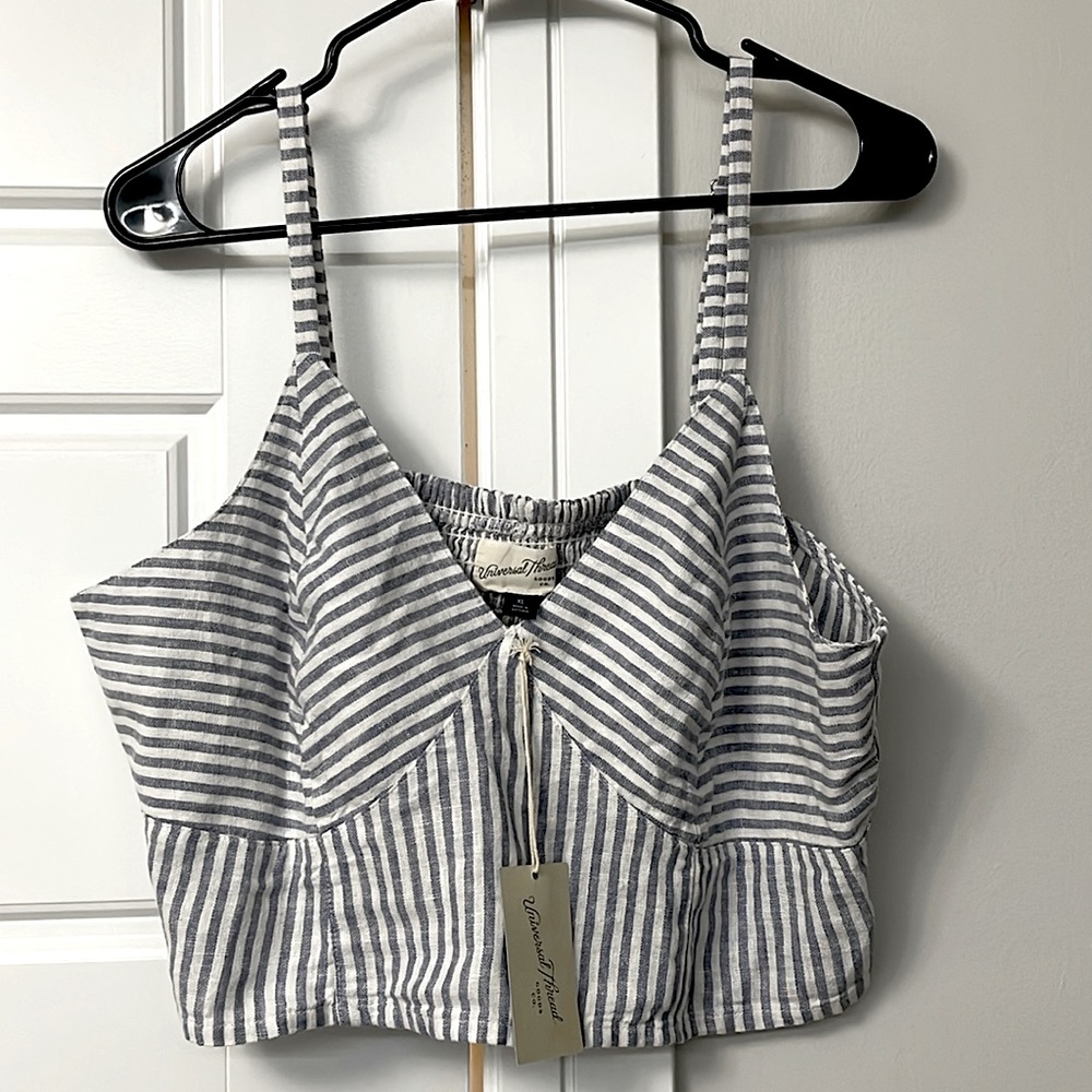 Universal Thread striped tank top v cropped linen blend size XL